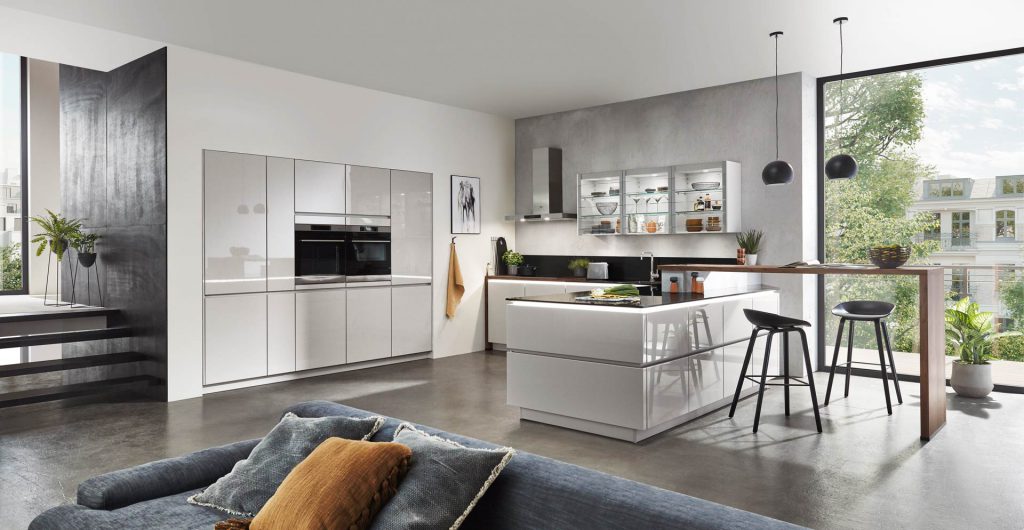 Lux minimalistische keuken, hoogglans grijs